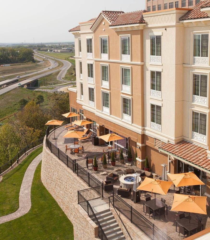 Courtyard At Briarcliff Kansas City